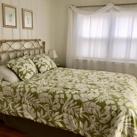 First Floor Of An Ocean Block Duplex!!! Apartment